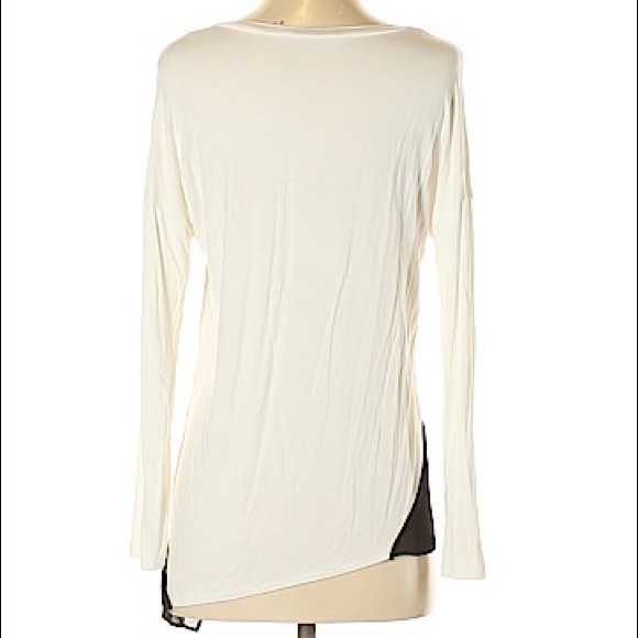 TAHARI BLACK AND WHITE SLEEVE TOP - Picture 2 of 2